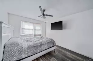 53 Spruce St, Central Islip, NY 11722 - Photo 10