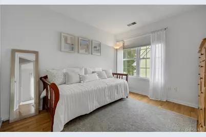 33 Valimar Boulevard, White Plains, NY 10603 - Photo 22