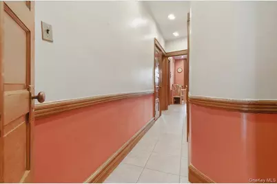 6051 68th Avenue, Ridgewood, NY 11385 - Photo 14