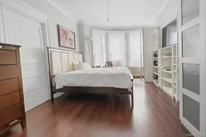 6051 68th Avenue, Ridgewood, NY 11385 - Photo 12