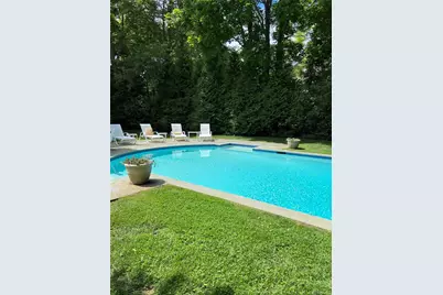 669 Hill Street, Southampton, NY 11968 - Photo 2