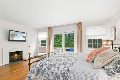 669 Hill Street, Southampton, NY 11968 - Photo 4