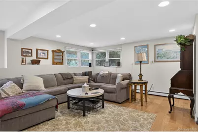 7 Bluebird Lane, Huntington, NY 11743 - Photo 8