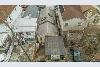 1120 Banner Avenue, Brooklyn, NY 11235 - Photo 36