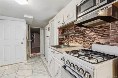 1120 Banner Avenue, Brooklyn, NY 11235 - Photo 32