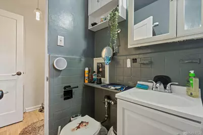 215-12 47 Ave #2B, Bayside, NY 11361 - Photo 18