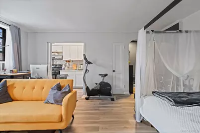 215-12 47 Ave #2B, Bayside, NY 11361 - Photo 10