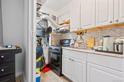 215-12 47 Ave #2B, Bayside, NY 11361 - Photo 14