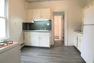 83 Albany St, Poughkeepsie, NY 12601 - Photo 6