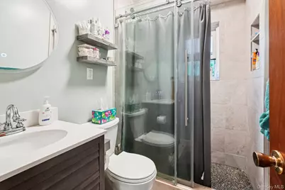 5959 Delafield Avenue, Bronx, NY 10471 - Photo 42