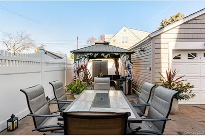 151-05 20th Road 20th, Whitestone, NY 11357 - Photo 30