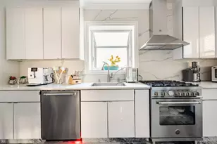 151-05 20th Road 20th, Whitestone, NY 11357 - Photo 8