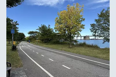 151-05 20th Road 20th, Whitestone, NY 11357 - Photo 38