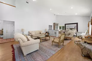 90 Belvedere Dr, Syosset, NY 11791 - Photo 10