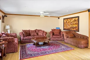 90 Belvedere Dr, Oyster Bay, NY 11791 - Photo 14