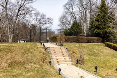 90 Belvedere Drive, Syosset, NY 11791 - Photo 28