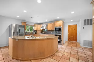 90 Belvedere Dr, Syosset, NY 11791 - Photo 18