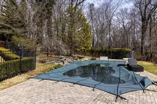 90 Belvedere Dr, Oyster Bay, NY 11791 - Photo 34