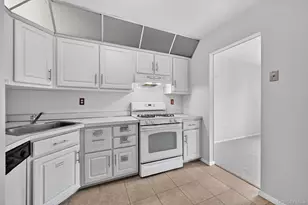 95 Parkside Dr, Suffern, NY 10901 - Photo 8