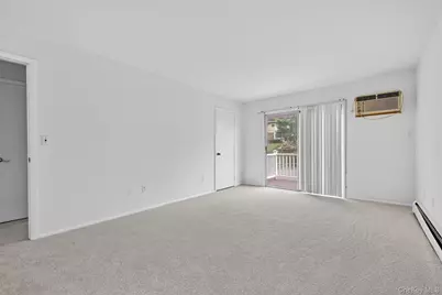 95 Parkside Drive, Suffern, NY 10901 - Photo 12