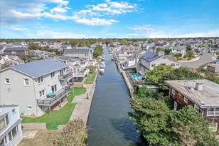 125 S Bay Dr, Babylon, NY 11702 - Photo 28