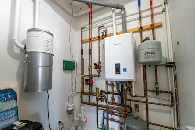 125 S Bay Drive, Babylon, NY 11702 - Photo 24