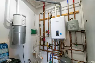 125 S Bay Dr, Babylon, NY 11702 - Photo 24