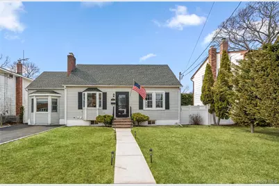 6 Mayflower Avenue, Massapequa Park, NY 11762 - Photo 2