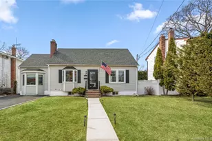 6 Mayflower Ave, Massapequa Park, NY 11762 - Photo 2