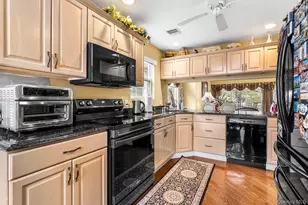 1 Northridge Cir, Huntington, NY 11743 - Photo 12