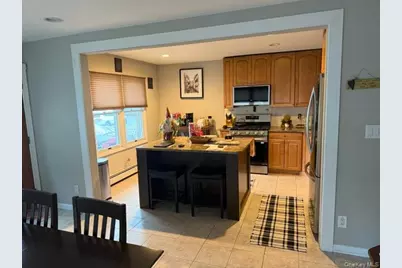 212 Gordon Avenue, Carle Place, NY 11590 - Photo 2