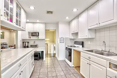 14 Montclair Avenue, Airmont, NY 10952 - Photo 12