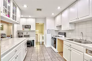 14 Montclair Ave, Airmont, NY 10952 - Photo 12