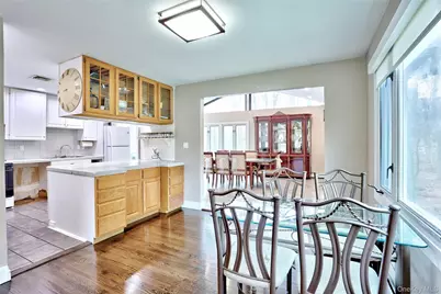 14 Montclair Avenue, Airmont, NY 10952 - Photo 8