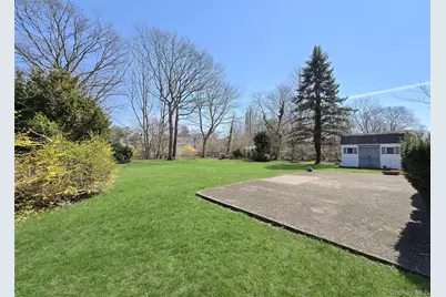 2069 Feuereisen Avenue, Ronkonkoma, NY 11779 - Photo 18