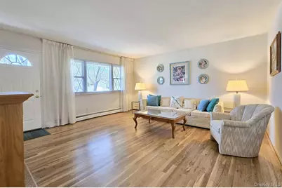 2069 Feuereisen Avenue, Ronkonkoma, NY 11779 - Photo 2