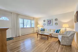 2069 Feuereisen Ave, Ronkonkoma, NY 11779 - Photo 2