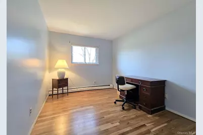 2069 Feuereisen Avenue, Ronkonkoma, NY 11779 - Photo 12