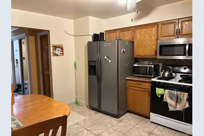 16515 Foch Boulevard, Jamaica, NY 11434 - Photo 4