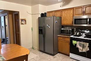 165-15 Foch Blvd, Jamaica, NY 11434 - Photo 4