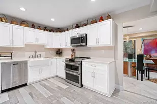 38 Maple Ct, Jericho, NY 11753 - Photo 4