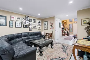 38 Maple Ct, Jericho, NY 11753 - Photo 10