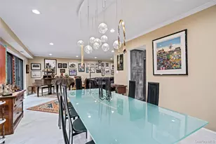 38 Maple Ct, Jericho, NY 11753 - Photo 14