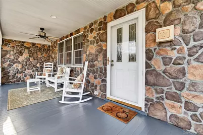 77 Hunt Avenue, Pearl River, NY 10965 - Photo 2