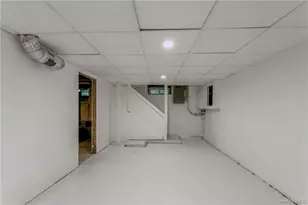 156 Bellevue Pl, Yonkers, NY 10703 - Photo 20