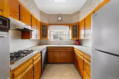 1967 71st Street, Brooklyn, NY 11204 - Photo 8