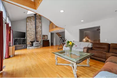 24 Wisteria Drive, Remsenburg, NY 11960 - Photo 10