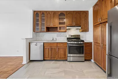 3935 Blackstone Avenue #10D, Bronx, NY 10471 - Photo 4