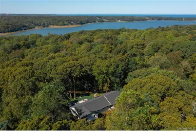 25 Pinoak Lane, Saint James, NY 11780 - Photo 2