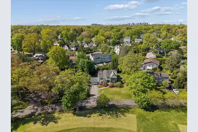 21 Country Club Lane, Pelham, NY 10803 - Photo 14